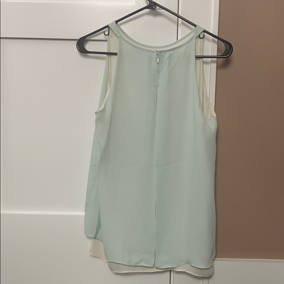 Whimsical layered sleeveless blouse - Picture 2 of 2